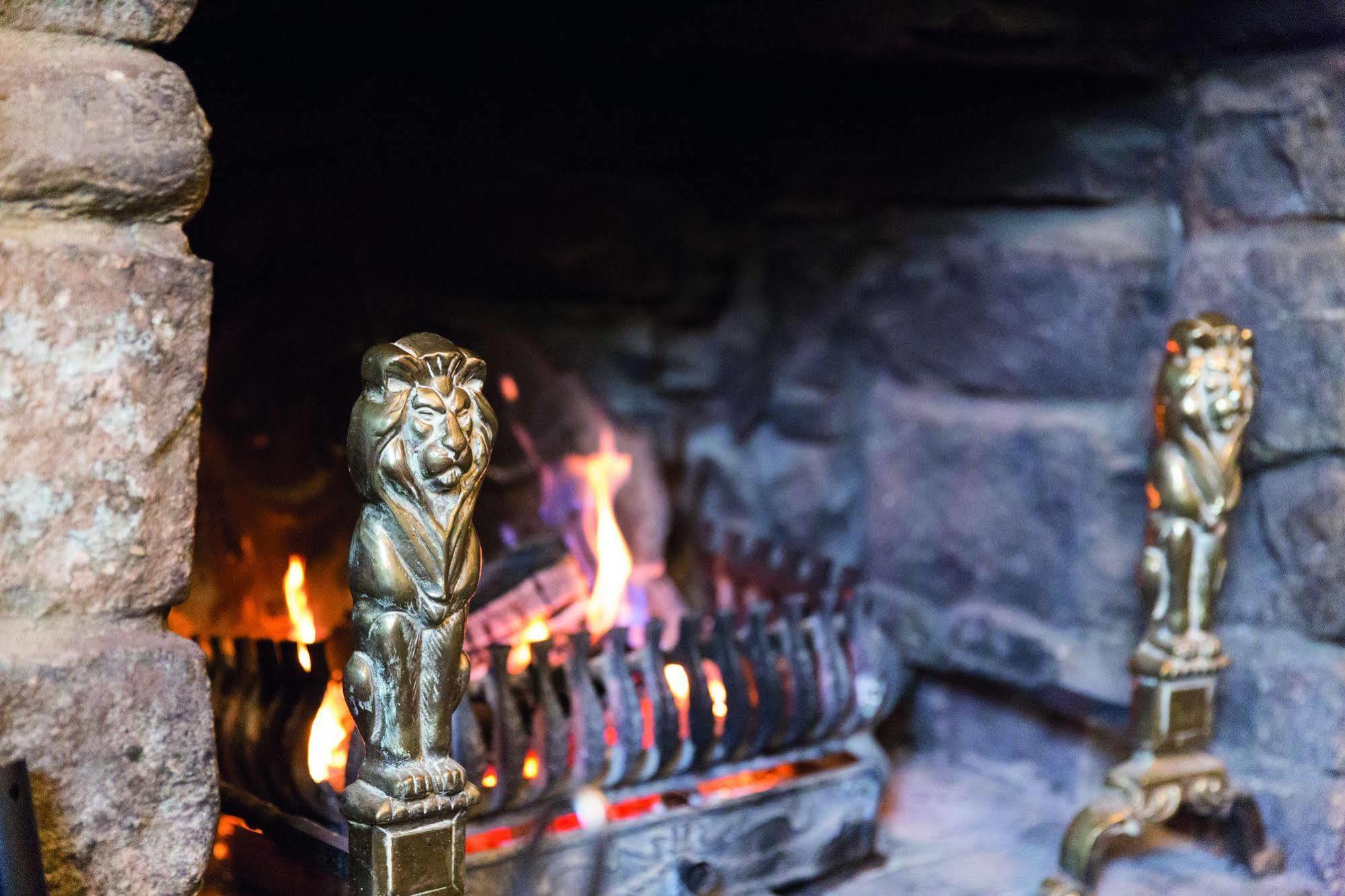 ホテル The Golden Lion At セトル エクステリア 写真